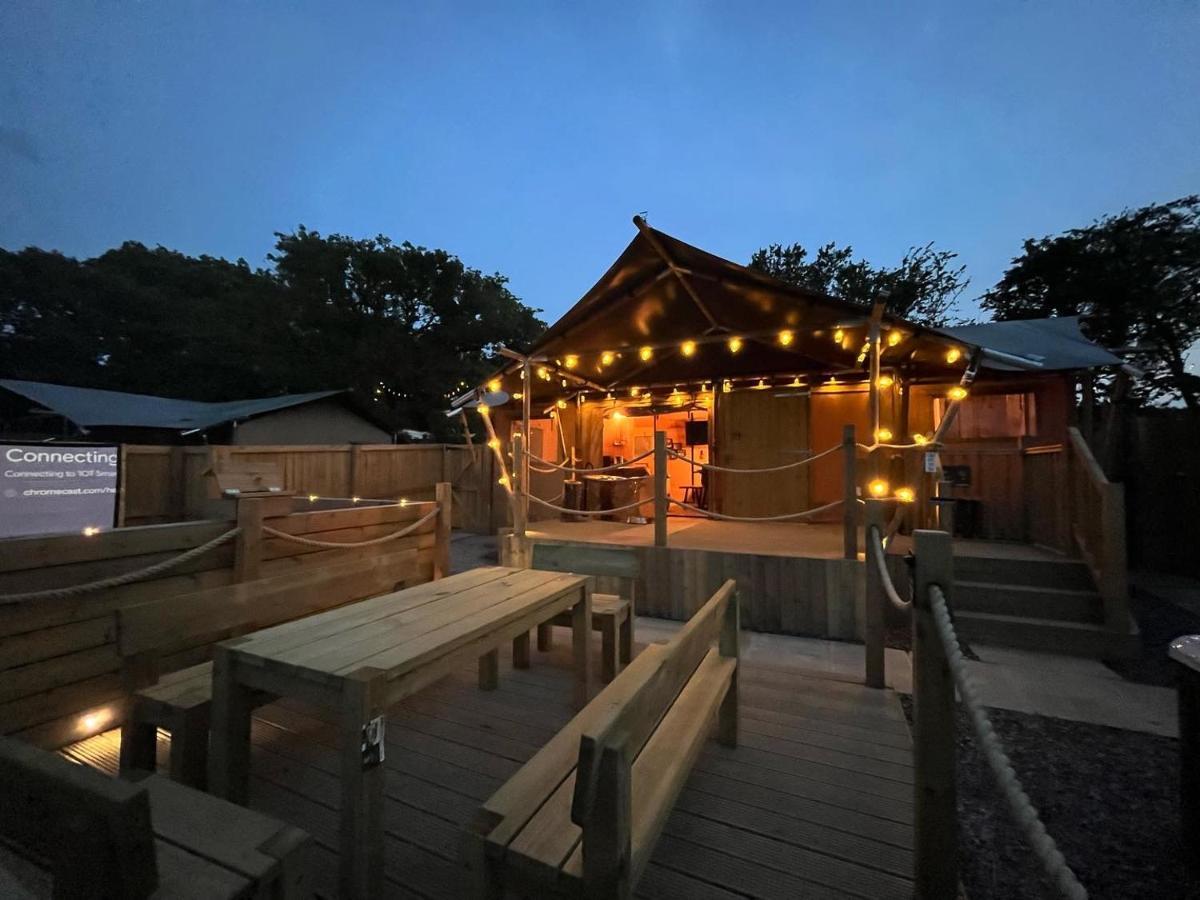 טנבי Jungle Book Safari Tent מראה חיצוני תמונה